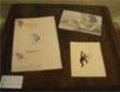 Vitrine com informações sobre o Teatrinho do Saci e Gilda Belczak.
<br/>
Local: Museu Alfredo Andersen - Rua Mateus Leme, 336 - Centro - Horário: 2ºa 6º feira: 9h00 às 18h00 - Sábados e Domingos das 10h00 às 16h00