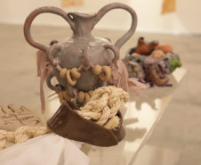 Exposição de cerâmica artística encerra temporada de mostras da Academia Alfredo Andersen. Foto: Gelson Bampi