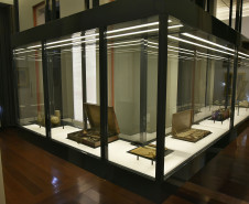 Exposição “in situ/em trânsito” com curadoria de Eliane Prolik e Adolfo Montejo Navas.
