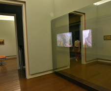Exposição “in situ/em trânsito” com curadoria de Eliane Prolik e Adolfo Montejo Navas.