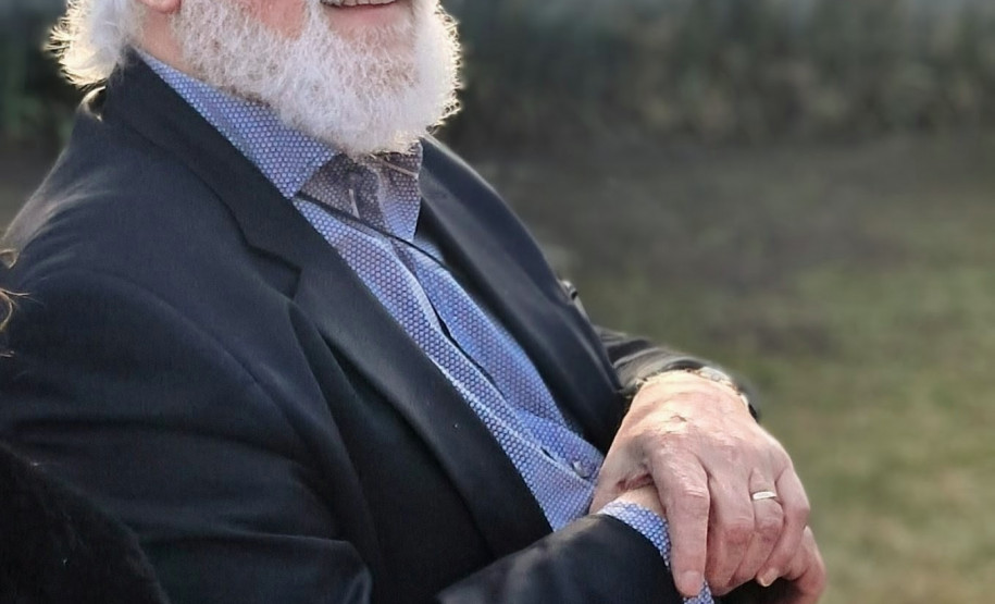 Museu Casa Alfredo Andersen recebe Luiz Caron para lançamento de novo livro de contos. Foto: Divulgação MCAA